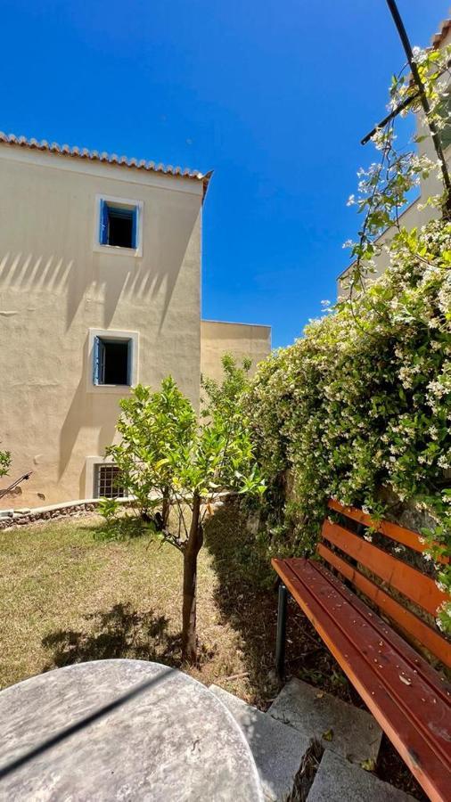 Wood & Blossom, Gcollectiongr Spetses Town Exterior photo